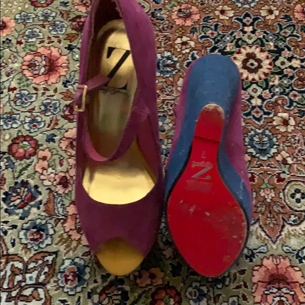 Shoes - Picture 2 of 2